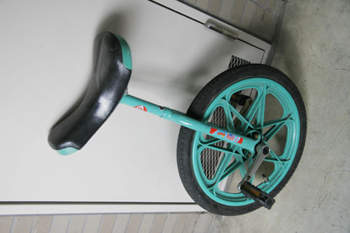 一輪車