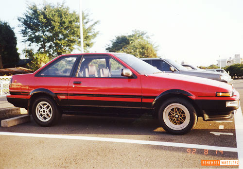 トヨタトレノAE86