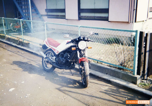 ヤマハRZ250R